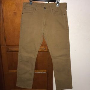 Tan Levi’s 513